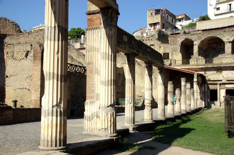 Pompeii and Herculaneum Day Tour